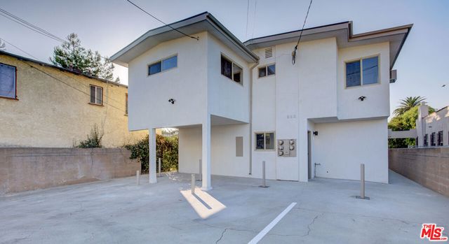 2230 S Redondo Boulevard, Los Angeles, CA 90016