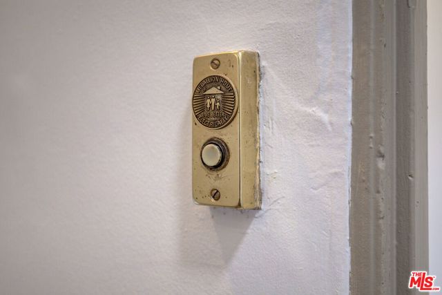 2230 S Redondo Boulevard, Los Angeles, CA 90016