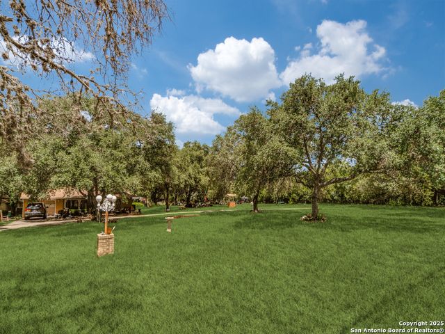 8245 Eckhert, San Antonio, TX 78240