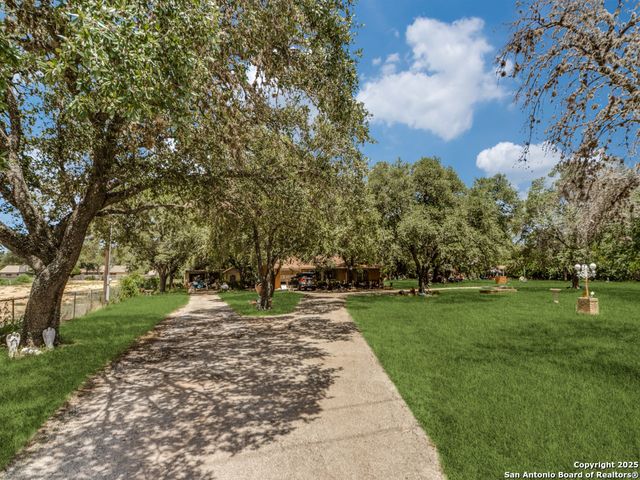 8245 Eckhert, San Antonio, TX 78240