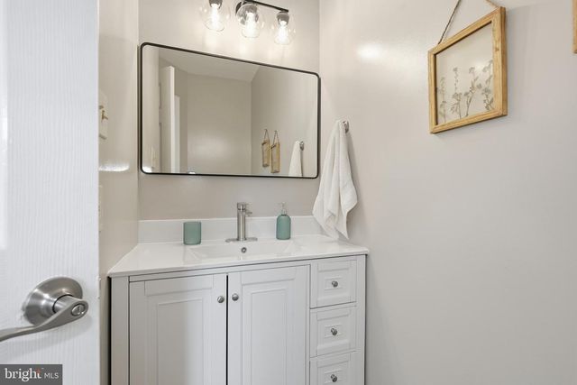9 BRANTWOOD CT, Nottingham, MD 21236