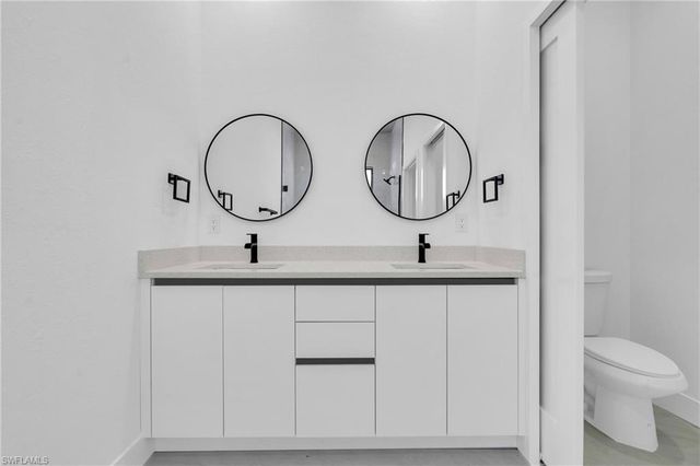 538 Lone Star LN, Lehigh Acres, FL 33974