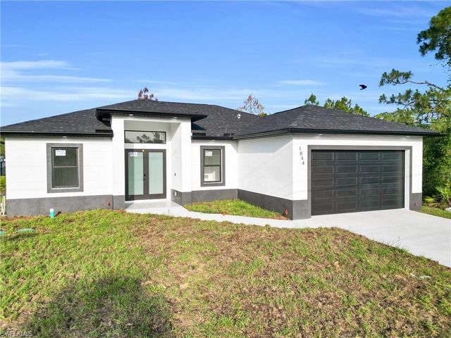 538 Lone Star LN, Lehigh Acres, FL 33974