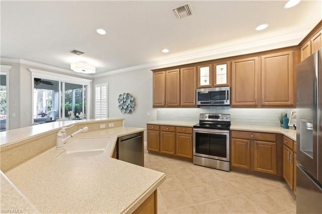 5686 Lago Villaggio WAY, Naples, FL 34104