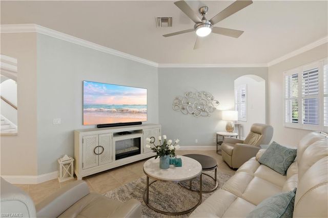 5686 Lago Villaggio WAY, Naples, FL 34104