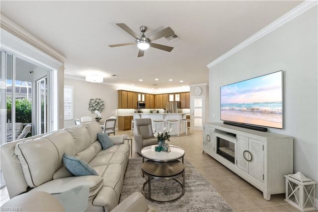 5686 Lago Villaggio WAY, Naples, FL 34104