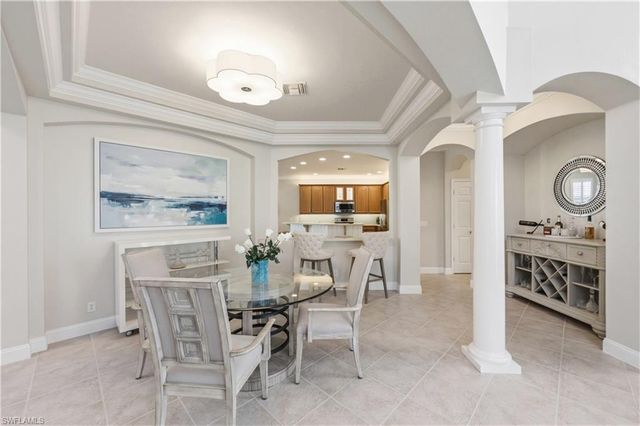 5686 Lago Villaggio WAY, Naples, FL 34104