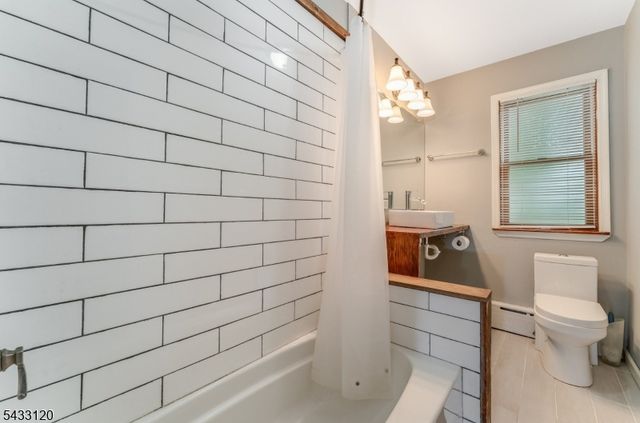 13 MAPLE AVENUE, Frenchtown Boro, NJ 08825