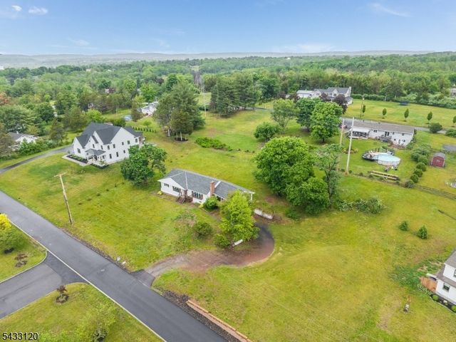 13 MAPLE AVENUE, Frenchtown Boro, NJ 08825