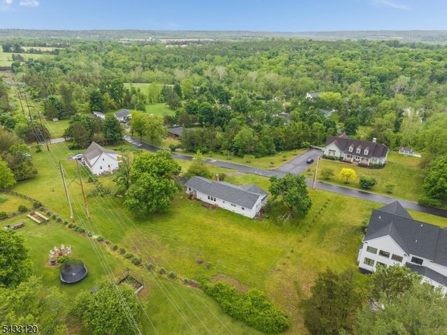 13 MAPLE AVENUE, Frenchtown Boro, NJ 08825