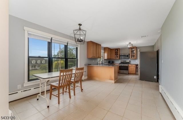 13 MAPLE AVENUE, Frenchtown Boro, NJ 08825