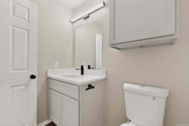 819 Six Iron, San Antonio, TX 78221