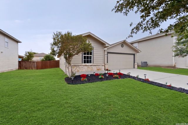 819 Six Iron, San Antonio, TX 78221
