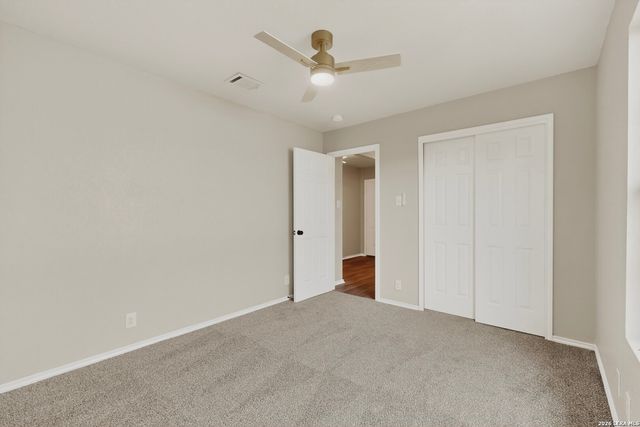 819 Six Iron, San Antonio, TX 78221
