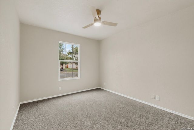 819 Six Iron, San Antonio, TX 78221