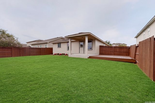819 Six Iron, San Antonio, TX 78221