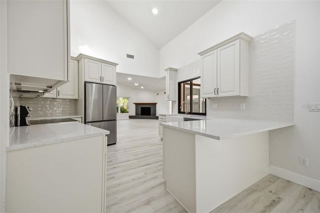 1204 MOONDALE COURT, Valrico, FL 33596