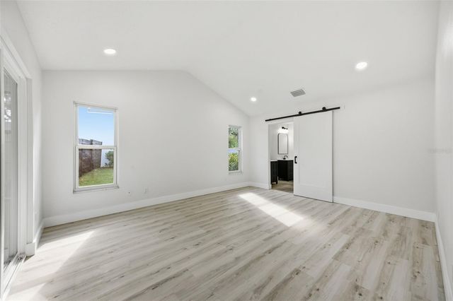 1204 MOONDALE COURT, Valrico, FL 33596