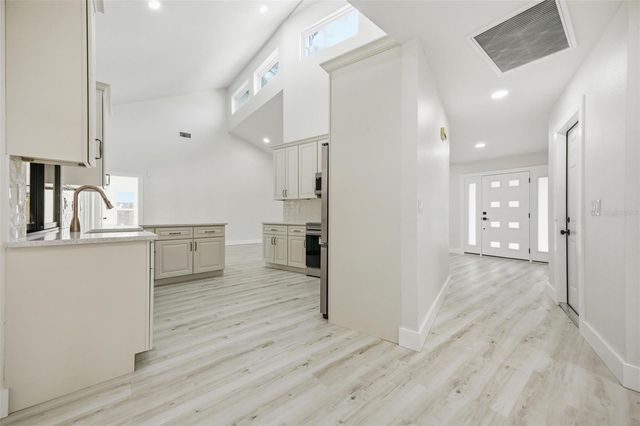 1204 MOONDALE COURT, Valrico, FL 33596