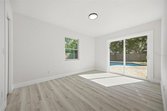 1204 MOONDALE COURT, Valrico, FL 33596