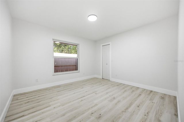 1204 MOONDALE COURT, Valrico, FL 33596