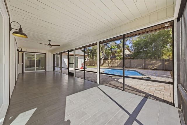 1204 MOONDALE COURT, Valrico, FL 33596
