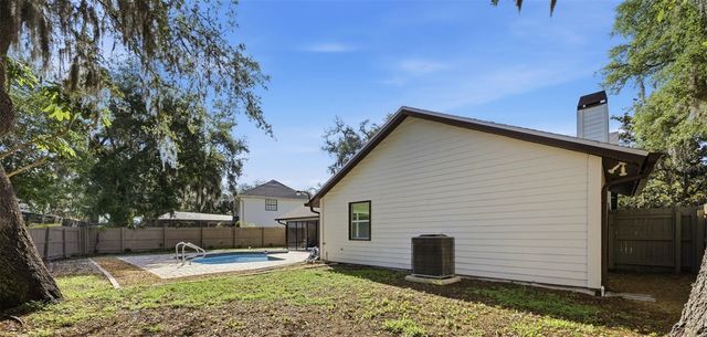 1204 MOONDALE COURT, Valrico, FL 33596
