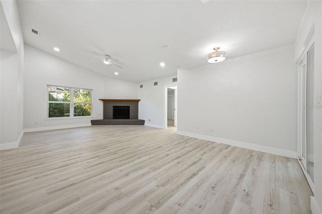 1204 MOONDALE COURT, Valrico, FL 33596