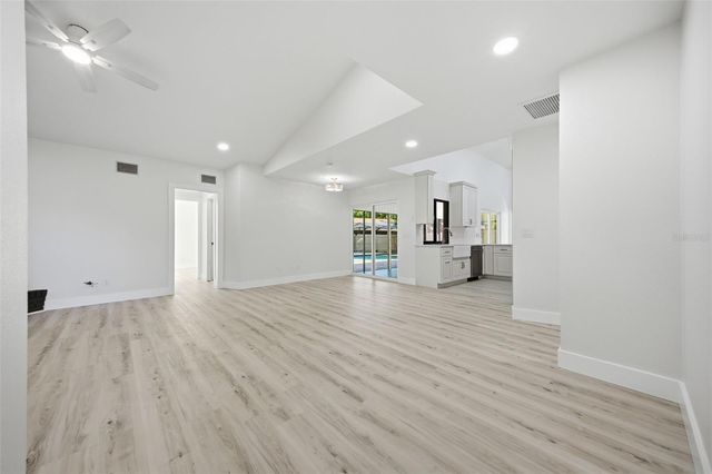 1204 MOONDALE COURT, Valrico, FL 33596