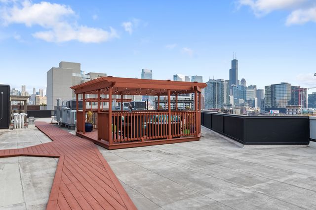 650 N Morgan Street 605, Chicago, IL 60642