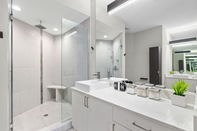 650 N Morgan Street 605, Chicago, IL 60642