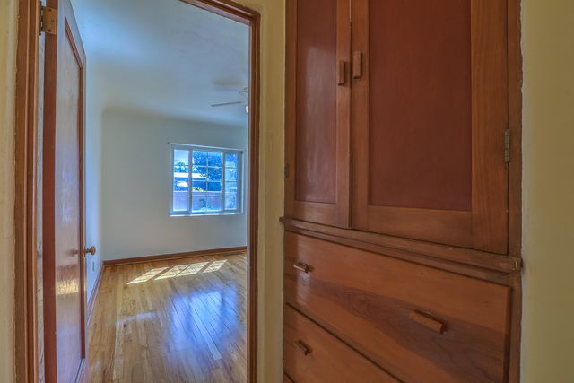 319 Richmond Drive SE, Albuquerque, NM 87106