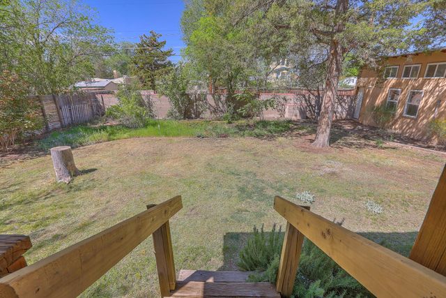319 Richmond Drive SE, Albuquerque, NM 87106