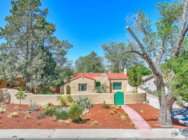 319 Richmond Drive SE, Albuquerque, NM 87106