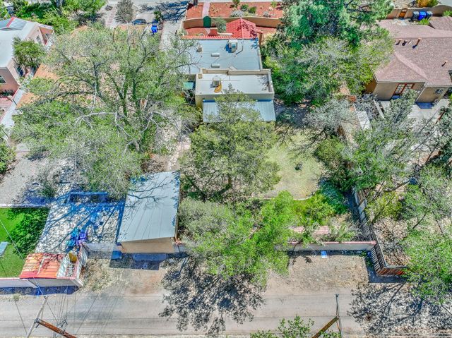 319 Richmond Drive SE, Albuquerque, NM 87106