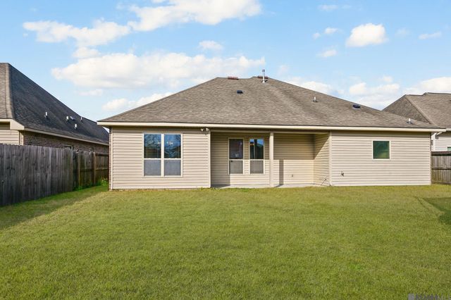 10028 Savannah Jane Ln, Baton Rouge, LA 70817