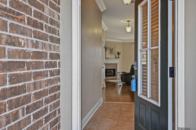 10028 Savannah Jane Ln, Baton Rouge, LA 70817