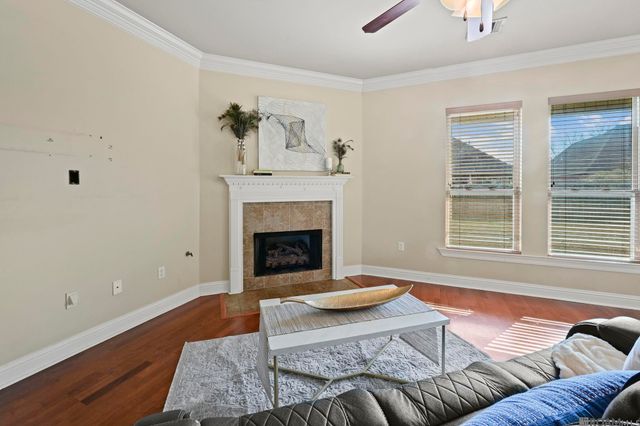 10028 Savannah Jane Ln, Baton Rouge, LA 70817