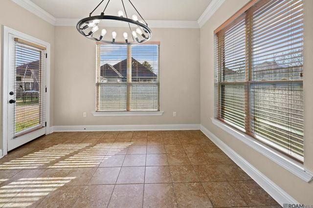 10028 Savannah Jane Ln, Baton Rouge, LA 70817