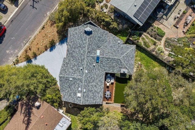 15 Underhill Rd, Mill Valley, CA 94941