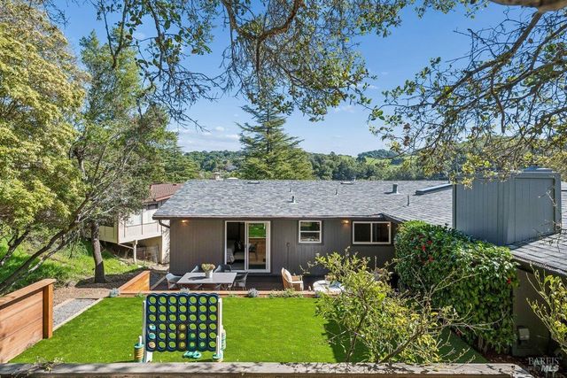 15 Underhill Rd, Mill Valley, CA 94941