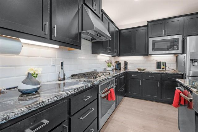 3833 Hannah Lane, Clovis, CA 93619