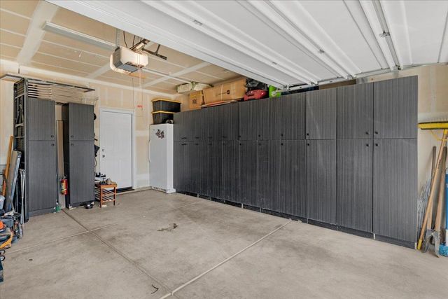 3833 Hannah Lane, Clovis, CA 93619