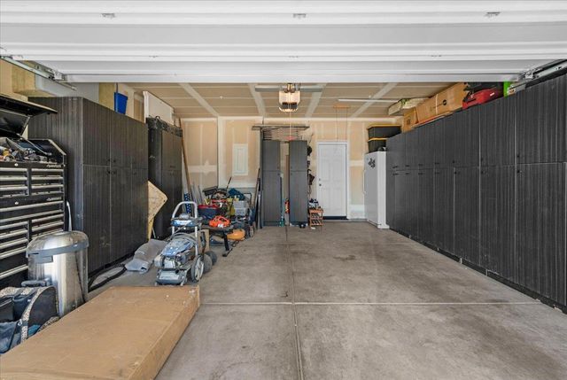 3833 Hannah Lane, Clovis, CA 93619