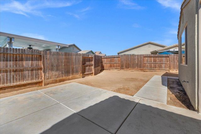 3833 Hannah Lane, Clovis, CA 93619