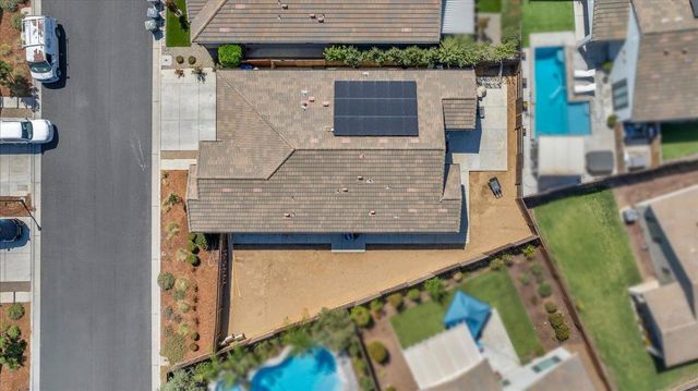 3833 Hannah Lane, Clovis, CA 93619