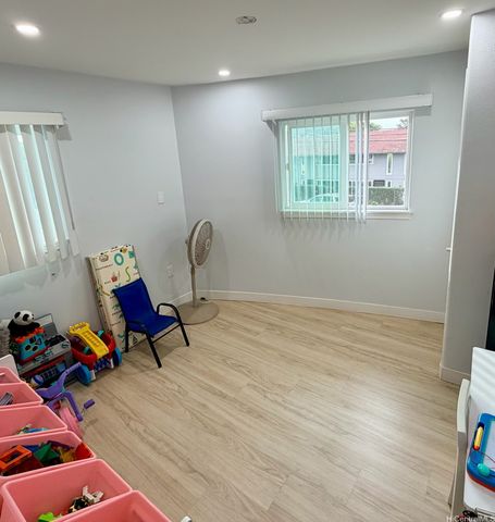 94-220 Waipahu Street, Waipahu, HI 96797