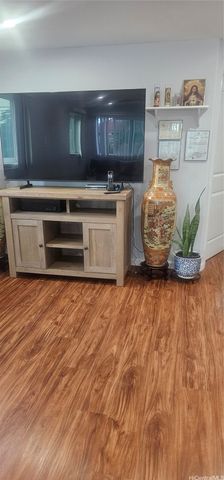 94-220 Waipahu Street, Waipahu, HI 96797
