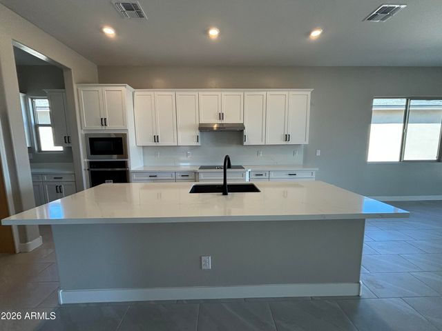 6089 N 206TH Drive, Buckeye, AZ 85396