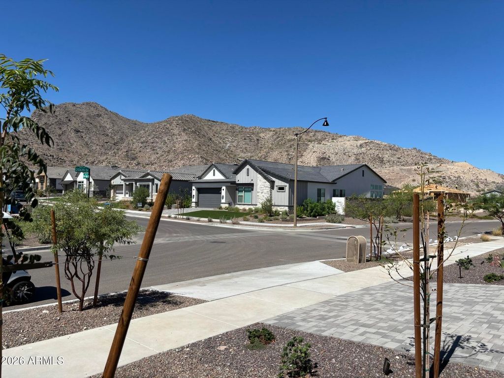 6089 N 206TH Drive, Buckeye, AZ 85396 — photo 3